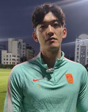 pg电玩官方下载链接-颜骏凌：为武磊百场感到骄傲；李昊很有潜力，会帮他尽快融入